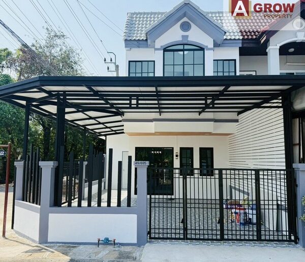 หมู่บ้านอรุณธร สุขาภิบาล 5 หลังมุม สวยมาก ทำเลดี ตกแต่งพร้อมเข้าอ