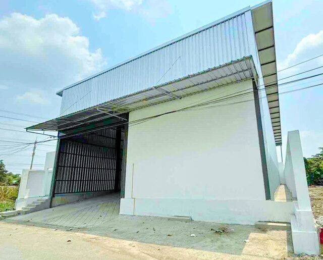 ร่วมสุข เลียบคลองประปา โกดัง ใกล้โรบินสัน ศรีสมาน 2.5 กม. 300 ตร.