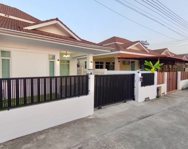 บ้านซอยเขาน้อย ใกล้ทางรถไฟเพียง20เมตร เฟอร์บิวอินเครื่องใช้