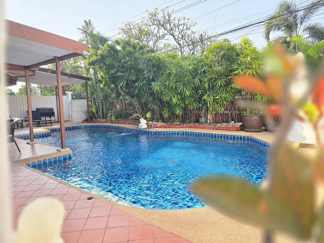 บ้านว่างให้เช่า เดินลงทะเล 300 เมตร หมู่บ้านแกรนด์คอนโดเทล