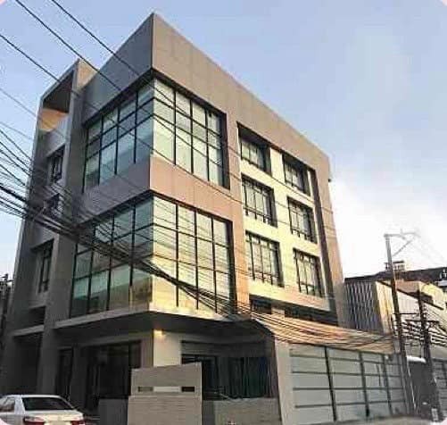 ขายสำนักงาน 4.5 ชั้น 907ตรม.พร้อมโกดัง รามคำแหง4 พร้อมใช้ ใกล้ทาง