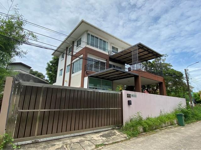 ให้เช่าบ้านเดี่ยว3ชั้น100ตรว.ย่านลาดปลาเค้าเลียบด่วนประเสริฐมนูกิ