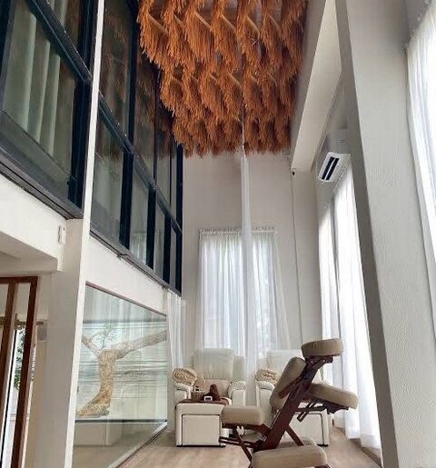 P2105 ขายอาคารพาณิชย์ พร้อมผู้เช่า พร้อมลิฟต์ สุขุมวิท 39 ซอยพร้อ