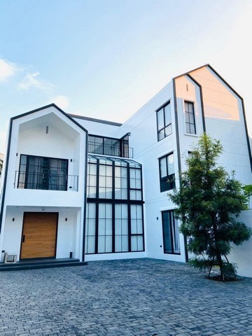 ขายบ้าน3ชั้น ย่านคลองสาน ใกล้BTS วงเวียนใหญ่ เดินเพียง 1 นาที