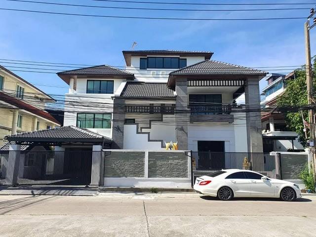 ให้เช่าสำนักงาน 4.5 ชั้น ทาวน์อินทาวน์ ถนนศรีวรา ใกล้เลียบด่วน