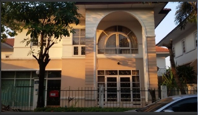 ให้เช่าบ้านใกล้ทางด่วนตัดใหม่-วัชรพล ใกล้ เดอะเวนิสชอบปิ้งมอลล์