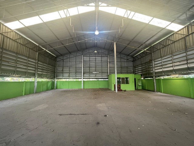 โกดัง บนที่ดิน 102 ตารางวา ซอยบางพลีนิเวศ ติดถนนบางนาตราด