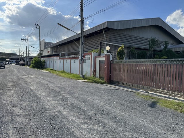 960 ตรม.( 24 x 40) และที่ดินติดกัน 330 ตรว. เทียนทะเลซอย 7