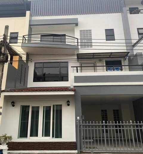 ให้เช่าทาวน์โฮม 3 ชั้น ไพร์มเพลส สุขุมวิท 105 ซอยลาซาล 77
