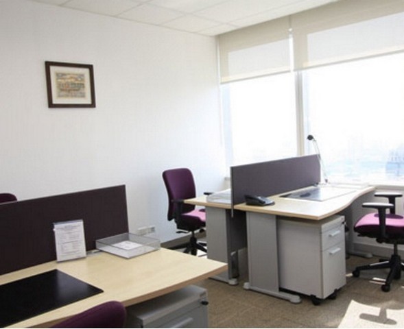 ออฟฟิศตกแต่งพร้อมใช้ เพลินจิต อาคารออลซีซั่นล์ เพลส CRC