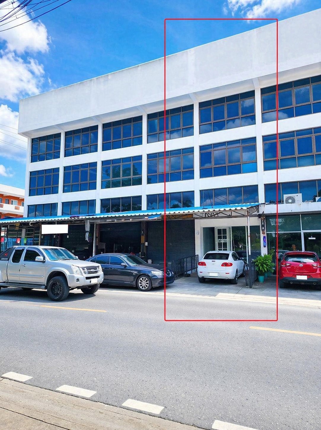 ให้เช่าตึกพาณิชย์ 3.5 ชั้น 23 ตร พระยาสุเรนทร์ รามอินทรา107-111