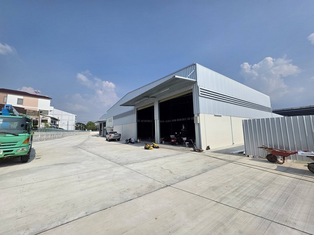 โกดังใหม่ โกดังใหม่ให้เช่า – ทำเลสี่แยกอำเภอพนัสนิคม จังหวัดชลบุร