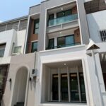 BS1040 ขายทาวน์โฮมหรู 4.5 ชั้น พร้อมลิฟต์ส่วนตัว