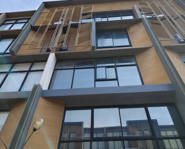 BS1042 ขายโฮมออฟฟิศ 5 ชั้น The Pride Sukhumvit 77 อ่อนนุช 30