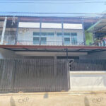 ขาย ทาวน์เฮาส์รีโนเวทใหม่พร้อมอยู่ในซอยรัชดา 32 | รหัส 93353