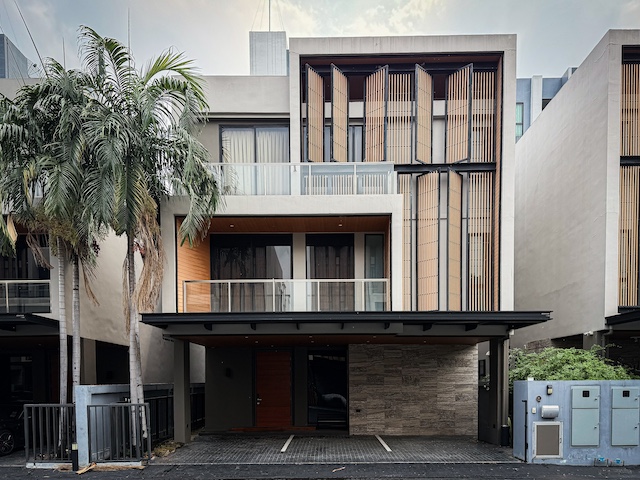 BH4007 ให้เช่าและขายบ้านหรู 3 ชั้น โมทีค แจ้งวัฒนะ ซอย 10 ใกล้ Ha