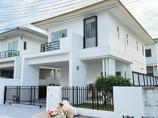 ขายบ้านเดี่ยว 2 ชั้น หมู่บ้านเดอะวิสต้า เก้ากิโล-เขาน้ำซับ ศรีราช