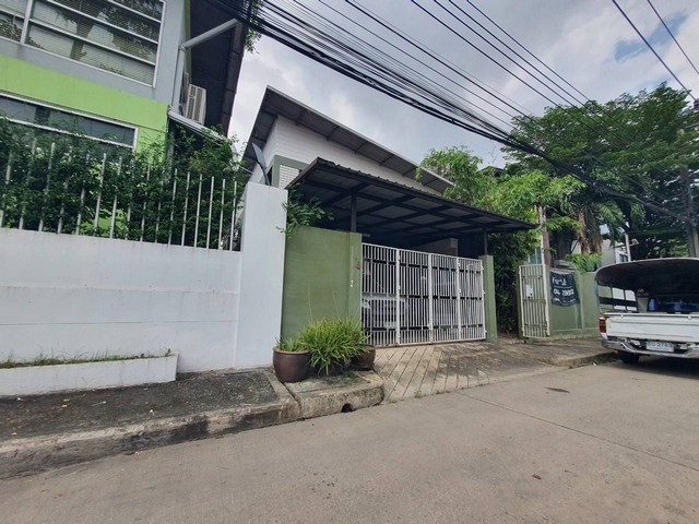 ขายด่วน อาคาร 2 ขั้น เป็นโรงงานเบเกอรเก่า ในซอยรามคำแหง 118