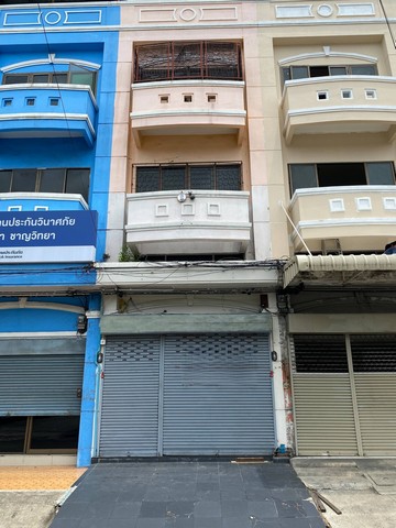 ขายทาวน์โฮม 3.5 ชั้นมีดาดฟ้า โชคชัย 4 ซ.69 ทำเลการค้า เหมาะลงทุนธ