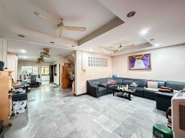 ขาย ทาวน์โฮม 3 ชั้น ฐิติพร พัฒนาการ 29 เขตสวนหลวง,กรุงเทพมหานคร