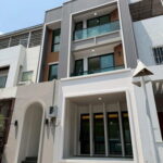 ทาวน์โฮม Sukhumvit 101 รีโนเวทใหม่พร้อมอยู่4 bed