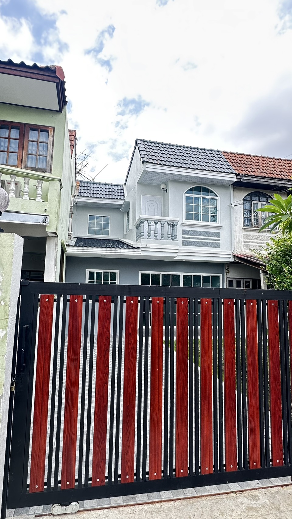 ขายทาวน์เฮาส์ 2 ชั้น หมู่บ้านบัวทอง จ.นนทบุรี