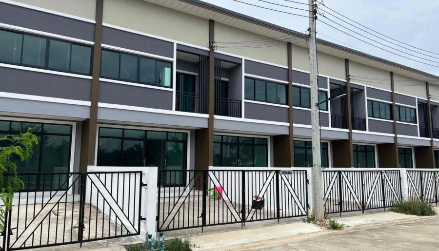 ขายด่วนบ้านใหม่พร้อมอยู่ (โครงการบ้านสวยนครชัยศรี) สวยพร้อมอยู่