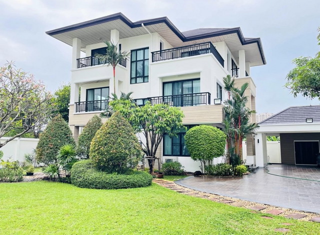 ให้เช่าบ้านเดี่ยว3ชั้นหลังใหญ่ซ.รัชดา32 มี4ห้องนอน4ห้องน้ำ