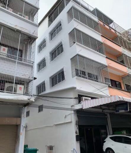 ให้เช่าอาคาร 5.5 ชั้น 252 ตรม. 5 นอน เซ็นต์หลุยส์ เซ็นเตอร์ ใจกลา