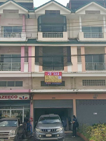 ขายด่วน อาคารพานิชย์ 3 ชั้นครึ่ง ขนาด 23.2 ตร.ว ท้ายถนน ท่าข้าม