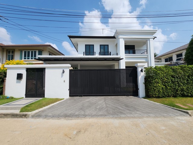 บ้านเดี่ยวให้เช่า 2 ชั้น สไตล์ Modern 93 ตรว. 4 นอน มีเรือนแยก