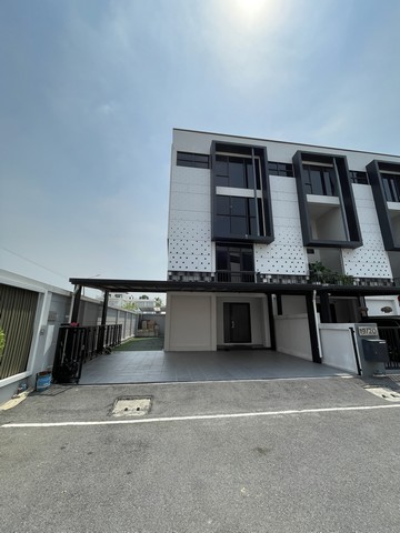 ให้เช่าโฮมออฟฟิศ 4ชั้น The Harmoney ย่านรามอินทรา62ใกล้รพ.สินแพท