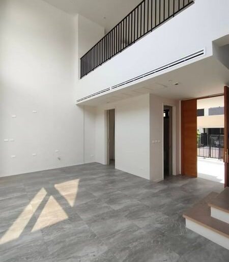 ด่วนหลุดจอง ให้เช่าทาวน์โฮม 3.5 ชั้น โครงการไอเรส พระราม 9ย่านthe