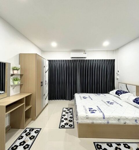 P2351 ให้เช่า ทาวน์โฮม หมู่บ้านคลองจั่นวิลล่า 1 ซอยนวมินทร์ 32