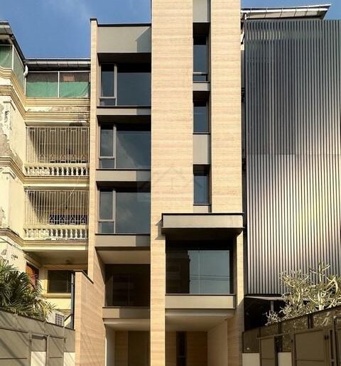 ให้เช่าโฮมออฟฟิศ 4.5 ชั้น ซอยปรีดี 14 ใกล้เอกมัย-ทองหล่อ รีโนเวทใ