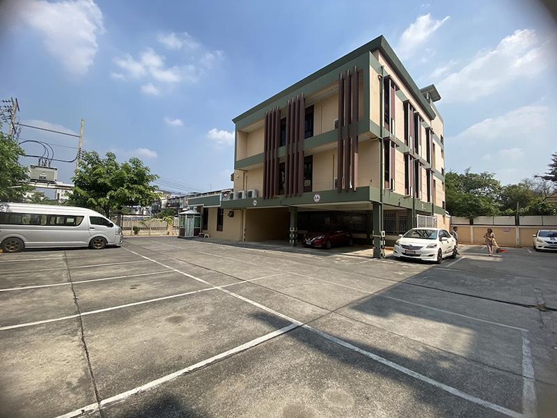 ให้เช่าอาคารสำนักงาน 3 ชั้น ซอยประชาอุทิศ 15 ตกแต่งพร้อมใช้งาน