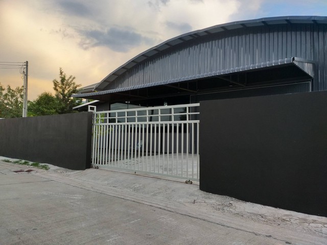 440 ตรม. ห้องน้ำ2 ห้อง ที่ดิน 200 ตารางวา หทัยราษฎร์ 38