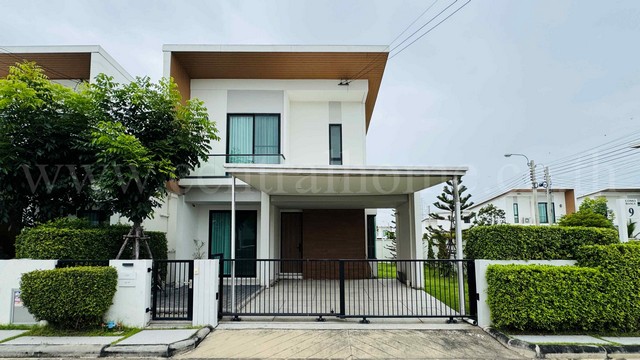 ลดราคาพิเศษ บ้านแฝด โคโม่ เบียงก้า บางนา หลังมุม ใกล้ เมกาบางนา