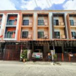 ทาวน์เฮ้าส์ 3 ชั้น หมู่บ้านไพโรจน์ โครงการ 5 บางนา ราคาถูกมาก
