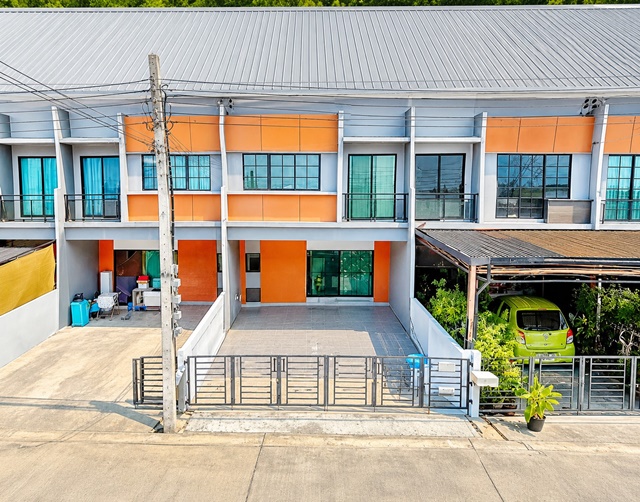 รร.นานาชาติบริติชโคลัมเบีย 2 กม.19ตร.ว.กัลปพฤกษ์-สาทร ทาวน์โฮม