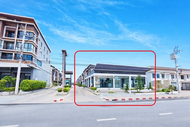 เมกาโฮม มีนบุรี 1 กม. หทัยราษฎร์ ติดถนนสามวา 80ตร.ว. คลีนิค