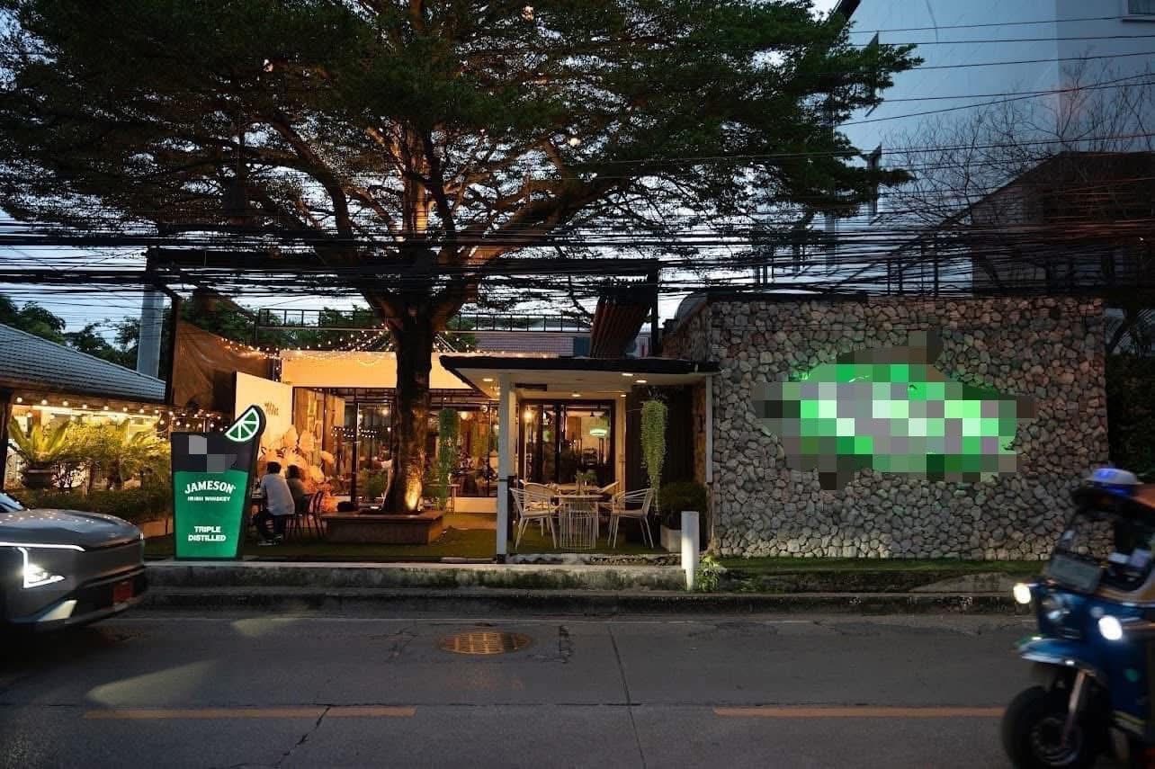 เซ้ง ร้านอาหาร ใจกลางอารีย์ ติดถนนหลัก พร้อมมีลานจอดรถ มีระบบเรีย