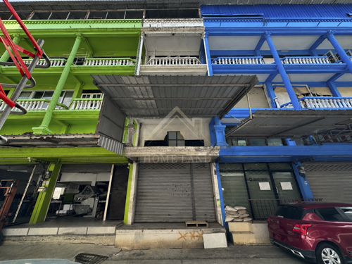 อาคารพาณิชย์ 3 ชั้น หลังการไฟฟ้า บางกรวย – ไทรน้อย