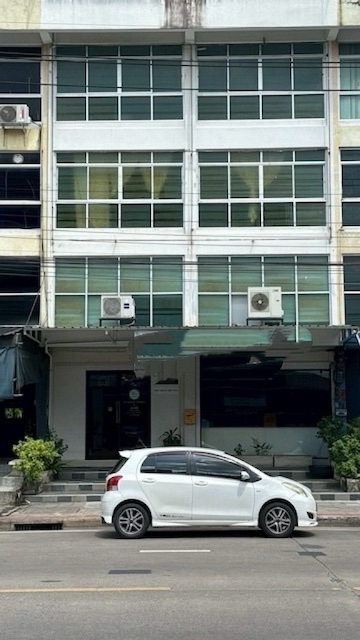 BH4119 ให้เช่าและขายอาคารพาณิชย์ 4 ชั้น ติดถนนคู้บอน รามอินทรา