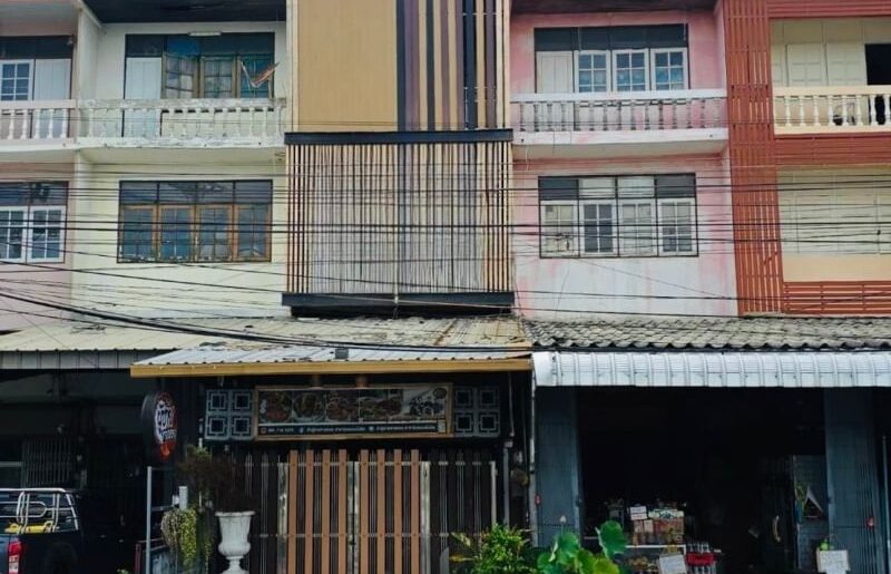 ขาย อาคารพาณิชย์ 3.5 ชั้น หลังตลาดรังสิต ปทุมธานี19 ซอยบุญสร้าง