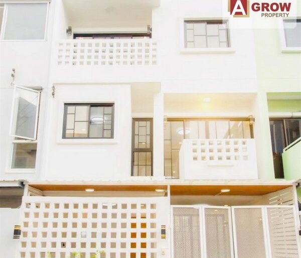 หมู่บ้านไพรเวทวิลล่า ซอย นวมินทร์ 135 ตัวบ้านสวย รีโนเวทใหม่ทั้งห