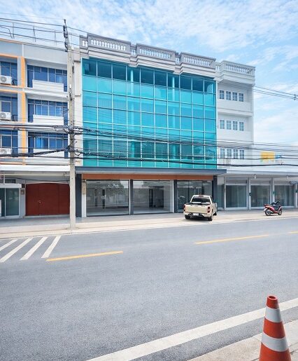 ม.ธุรกิจบัณฑิตย์ 300 ม. เดอะมอลล์ งามวงศ์วาน 2.4 กม. 3 คูหา 63 ตร