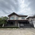 บ้านเดี่ยวหรู 2 ชั้น สไตล์ Modern Iconic หลังมุมติดถนนเมน