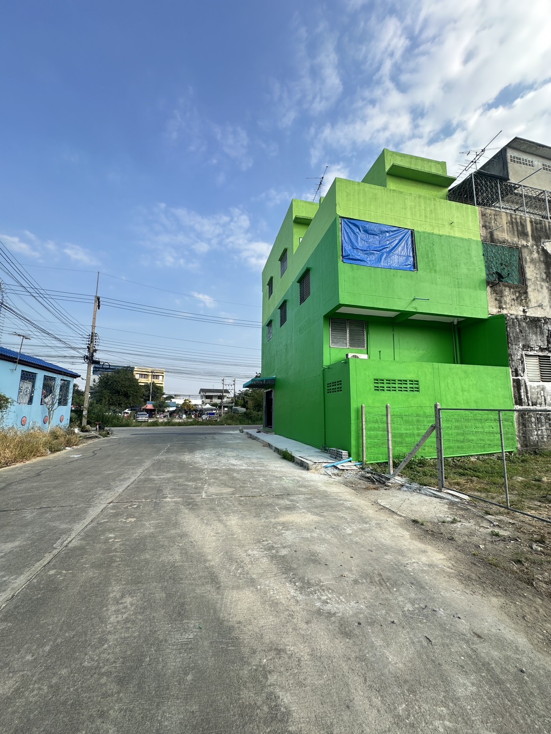 ขาย/ให้เช่าอาคารพาณิชย์ 3 ชั้น พร้อมโฉนดที่ดิน อ.เมืองนครปฐม จ.น