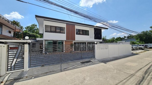 ให้เช่าบ้าน 2 ชั้น ย่านโชคชัย 4 ลาดพร้าว-วังหิน เสนานิคม ใกล้เลีย